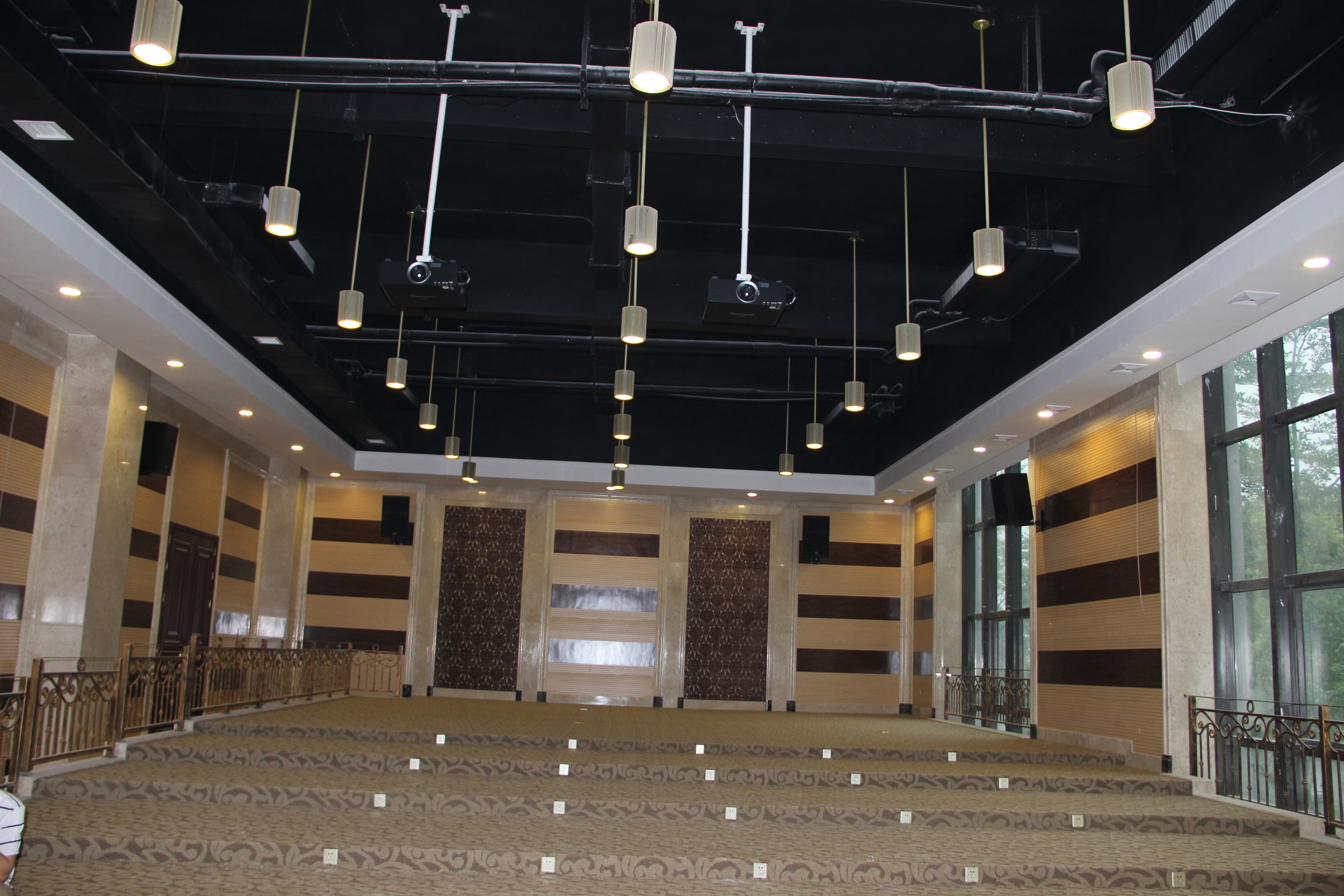 VINIAV音響展廳設(shè)備 VINIAV音響展廳設(shè)備